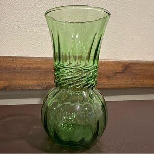 Vintage 70s Anchor Hocking Green Glass Optic Swirl Vase